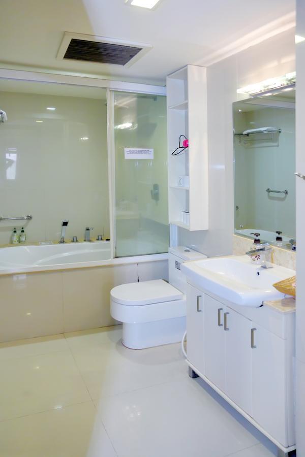 Thala Hotel Ho Chi Minh-stad Buitenkant foto